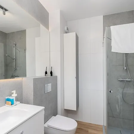 Park Krowoderski Comfort By Bookinghost アパート